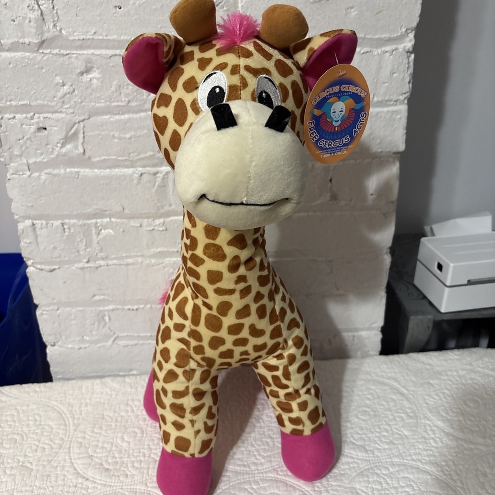 Circus Circus Las Vegas‎ Plush Giraffe Figure 21 Inches Tall Brand New